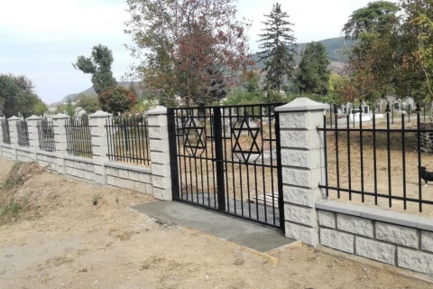 Cemeteries / Oholei Tzadikim