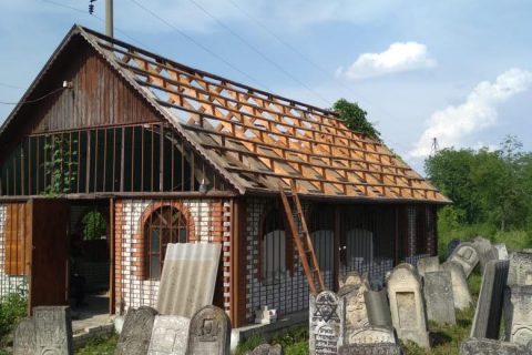 Cemeteries / Oholei Tzadikim