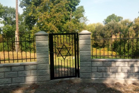 Cemeteries / Oholei Tzadikim