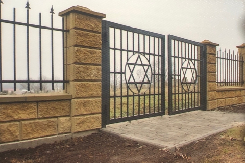 Cemeteries / Oholei Tzadikim